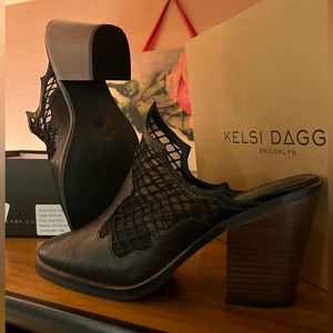 Kelsi Dagger Wolf vegan black faux leather slides booties size 10 worn once! 😻